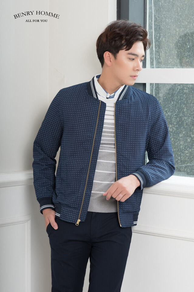 Áo bomber họa tiết