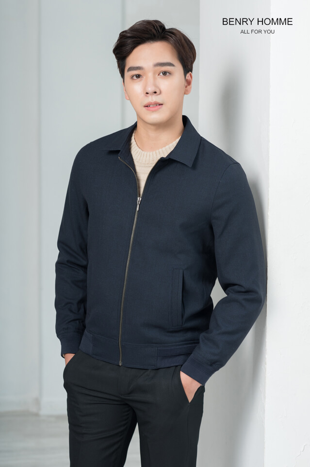 Áo bomber màu xanh đen